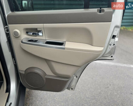 Джип Grand Cherokee 2008 у Києві на Automoto.ua Сірий Джип Grand Cherokee, об'ємом двигуна 2.78 л та пробігом 339 тис. км за 9999 $, фото 28 на Automoto.ua