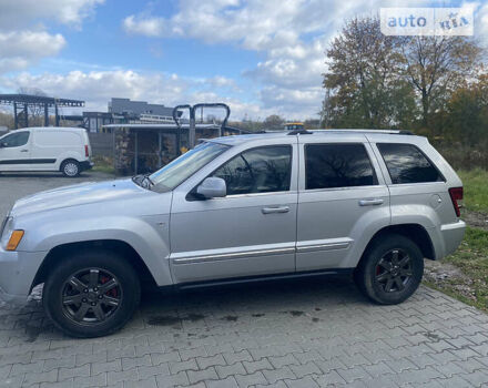 Сірий Джип Grand Cherokee, об'ємом двигуна 3 л та пробігом 253 тис. км за 12000 $, фото 38 на Automoto.ua