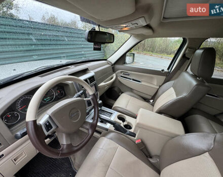 Джип Grand Cherokee 2008 у Києві на Automoto.ua Сірий Джип Grand Cherokee, об'ємом двигуна 2.78 л та пробігом 339 тис. км за 9999 $, фото 14 на Automoto.ua