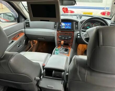 Сірий Джип Grand Cherokee, об'ємом двигуна 3 л та пробігом 200 тис. км за 7554 $, фото 6 на Automoto.ua