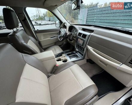 Джип Grand Cherokee 2008 у Києві на Automoto.ua Сірий Джип Grand Cherokee, об'ємом двигуна 2.78 л та пробігом 339 тис. км за 9999 $, фото 37 на Automoto.ua