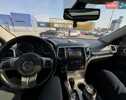 Сірий Джип Grand Cherokee, об'ємом двигуна 2.99 л та пробігом 261 тис. км за 18900 $, фото 18 на Automoto.ua