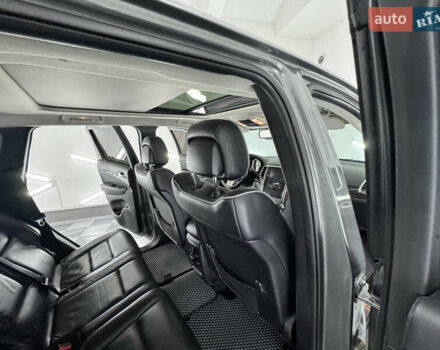 Сірий Джип Grand Cherokee, об'ємом двигуна 3 л та пробігом 164 тис. км за 18599 $, фото 21 на Automoto.ua