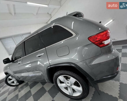 Сірий Джип Grand Cherokee, об'ємом двигуна 3 л та пробігом 164 тис. км за 18599 $, фото 134 на Automoto.ua