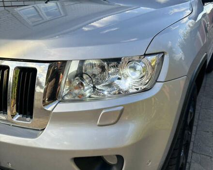 Сірий Джип Grand Cherokee, об'ємом двигуна 3 л та пробігом 196 тис. км за 15500 $, фото 3 на Automoto.ua