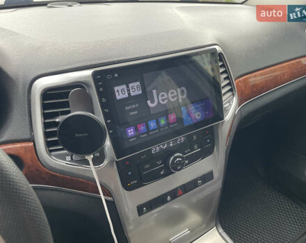 Сірий Джип Grand Cherokee, об'ємом двигуна 2.99 л та пробігом 300 тис. км за 14700 $, фото 21 на Automoto.ua