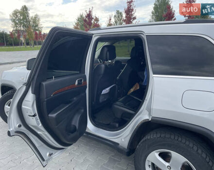 Сірий Джип Grand Cherokee, об'ємом двигуна 2.99 л та пробігом 300 тис. км за 14700 $, фото 11 на Automoto.ua