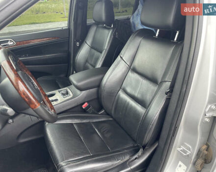Сірий Джип Grand Cherokee, об'ємом двигуна 2.99 л та пробігом 300 тис. км за 14700 $, фото 15 на Automoto.ua