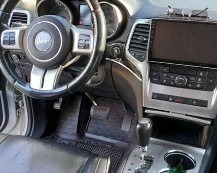 Сірий Джип Grand Cherokee, об'ємом двигуна 2.99 л та пробігом 240 тис. км за 17000 $, фото 9 на Automoto.ua
