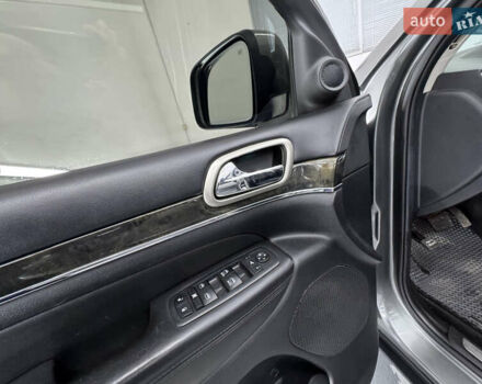 Сірий Джип Grand Cherokee, об'ємом двигуна 3 л та пробігом 164 тис. км за 18599 $, фото 50 на Automoto.ua