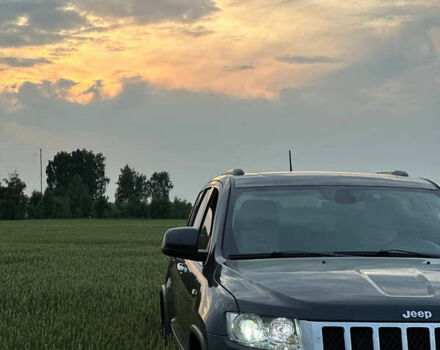 Сірий Джип Grand Cherokee, об'ємом двигуна 2.99 л та пробігом 300 тис. км за 14300 $, фото 2 на Automoto.ua