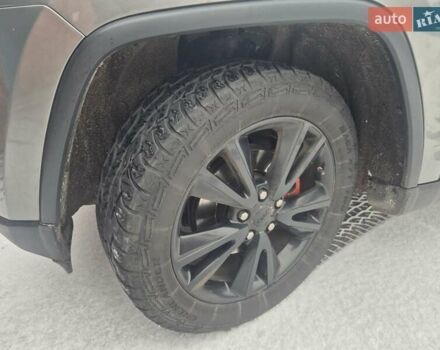 Серый Джип Гранд Чероки, объемом двигателя 3.6 л и пробегом 238 тыс. км за 15500 $, фото 10 на Automoto.ua