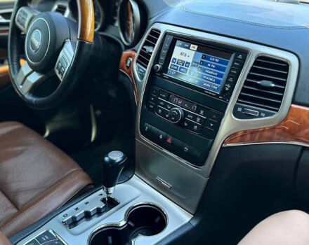 Сірий Джип Grand Cherokee, об'ємом двигуна 2.99 л та пробігом 300 тис. км за 14300 $, фото 10 на Automoto.ua