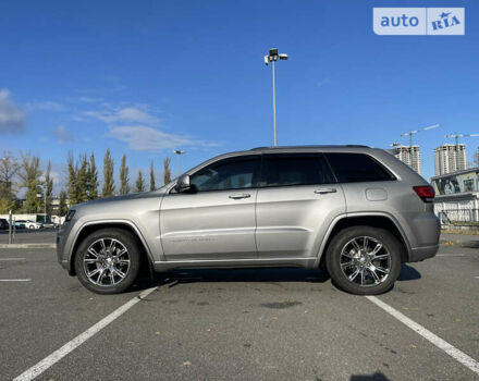 Сірий Джип Grand Cherokee, об'ємом двигуна 2.99 л та пробігом 98 тис. км за 29000 $, фото 1 на Automoto.ua