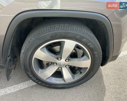 Сірий Джип Grand Cherokee, об'ємом двигуна 3.6 л та пробігом 205 тис. км за 18850 $, фото 21 на Automoto.ua
