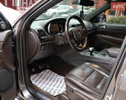 Серый Джип Гранд Чероки, объемом двигателя 3 л и пробегом 131 тыс. км за 24900 $, фото 10 на Automoto.ua