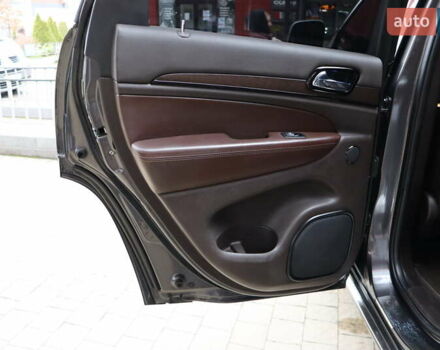 Серый Джип Гранд Чероки, объемом двигателя 3 л и пробегом 131 тыс. км за 24900 $, фото 28 на Automoto.ua