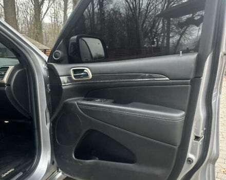 Серый Джип Гранд Чероки, объемом двигателя 3 л и пробегом 219 тыс. км за 20500 $, фото 16 на Automoto.ua