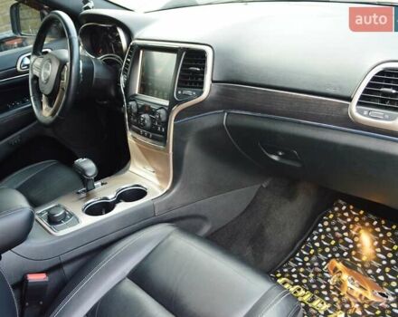Джип Гранд Чероки 2014 в Одессе на Automoto.ua Серый Джип Гранд Чероки, объемом двигателя 2.99 л и пробегом 135 тыс. км за 24000 $, фото 34 на Automoto.ua