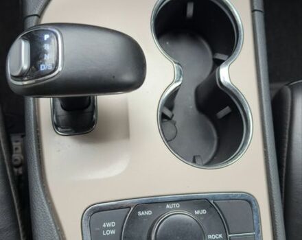 Серый Джип Гранд Чероки, объемом двигателя 3 л и пробегом 205 тыс. км за 21500 $, фото 12 на Automoto.ua