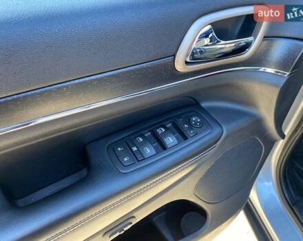 Сірий Джип Grand Cherokee, об'ємом двигуна 2.99 л та пробігом 191 тис. км за 19900 $, фото 11 на Automoto.ua