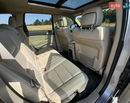 Серый Джип Гранд Чероки, объемом двигателя 3.6 л и пробегом 180 тыс. км за 20000 $, фото 9 на Automoto.ua