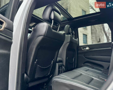 Сірий Джип Grand Cherokee, об'ємом двигуна 2.99 л та пробігом 176 тис. км за 19900 $, фото 37 на Automoto.ua