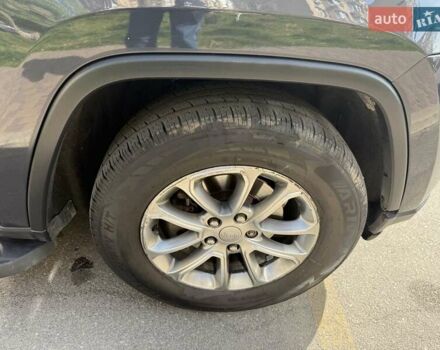 Серый Джип Гранд Чероки, объемом двигателя 3.6 л и пробегом 173 тыс. км за 17800 $, фото 9 на Automoto.ua