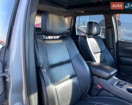 Сірий Джип Grand Cherokee, об'ємом двигуна 2.99 л та пробігом 191 тис. км за 19900 $, фото 29 на Automoto.ua