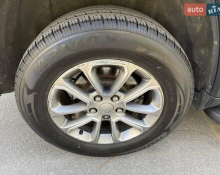 Серый Джип Гранд Чероки, объемом двигателя 3.6 л и пробегом 173 тыс. км за 17800 $, фото 10 на Automoto.ua