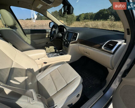 Серый Джип Гранд Чероки, объемом двигателя 3.6 л и пробегом 180 тыс. км за 20000 $, фото 8 на Automoto.ua