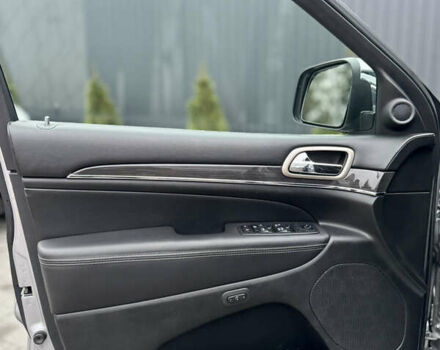 Сірий Джип Grand Cherokee, об'ємом двигуна 2.99 л та пробігом 176 тис. км за 19900 $, фото 51 на Automoto.ua