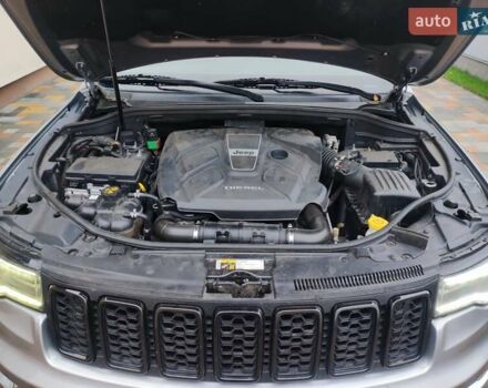 Джип Гранд Чероки 2016 в Черкассах на Automoto.ua Серый Джип Гранд Чероки, объемом двигателя 2.99 л и пробегом 171 тыс. км за 25900 $, фото 16 на Automoto.ua