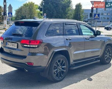 Джип Гранд Чероки 2016 в Кропивницком (Кировограде) на Automoto.ua Серый Джип Гранд Чероки, объемом двигателя 3.6 л и пробегом 143 тыс. км за 24500 $, фото 5 на Automoto.ua