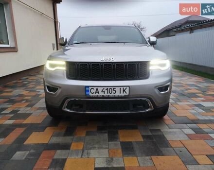 Джип Гранд Чероки 2016 в Черкассах на Automoto.ua Серый Джип Гранд Чероки, объемом двигателя 2.99 л и пробегом 171 тыс. км за 25900 $, фото 7 на Automoto.ua