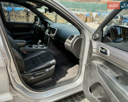 Сірий Джип Grand Cherokee, об'ємом двигуна 3.6 л та пробігом 71 тис. км за 19300 $, фото 12 на Automoto.ua