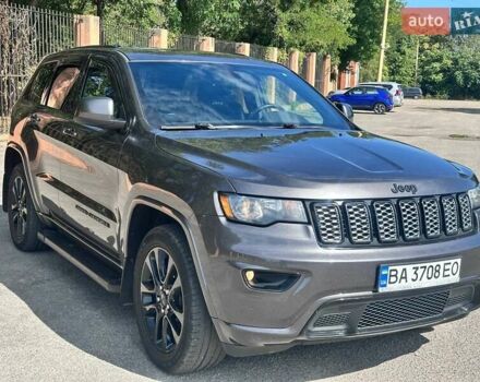 Джип Гранд Чероки 2016 в Кропивницком (Кировограде) на Automoto.ua Серый Джип Гранд Чероки, объемом двигателя 3.6 л и пробегом 143 тыс. км за 24500 $, фото 3 на Automoto.ua