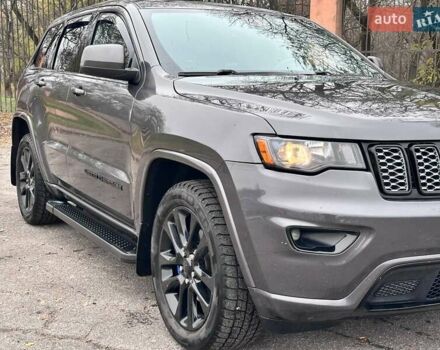 Серый Джип Гранд Чероки, объемом двигателя 3.61 л и пробегом 143 тыс. км за 22500 $, фото 8 на Automoto.ua