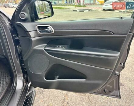 Серый Джип Гранд Чероки, объемом двигателя 3.61 л и пробегом 143 тыс. км за 22500 $, фото 37 на Automoto.ua