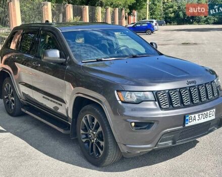 Джип Гранд Чероки 2016 в Кропивницком (Кировограде) на Automoto.ua Серый Джип Гранд Чероки, объемом двигателя 3.6 л и пробегом 143 тыс. км за 24500 $, фото 7 на Automoto.ua
