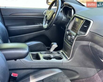 Джип Гранд Чероки 2016 в Кропивницком (Кировограде) на Automoto.ua Серый Джип Гранд Чероки, объемом двигателя 3.6 л и пробегом 143 тыс. км за 24500 $, фото 14 на Automoto.ua