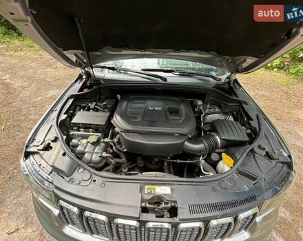 Серый Джип Гранд Чероки, объемом двигателя 3.6 л и пробегом 121 тыс. км за 19000 $, фото 2 на Automoto.ua