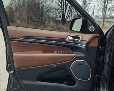 Серый Джип Гранд Чероки, объемом двигателя 2.99 л и пробегом 190 тыс. км за 25900 $, фото 12 на Automoto.ua