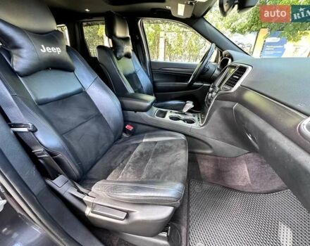 Джип Гранд Чероки 2016 в Кропивницком (Кировограде) на Automoto.ua Серый Джип Гранд Чероки, объемом двигателя 3.6 л и пробегом 143 тыс. км за 24500 $, фото 13 на Automoto.ua