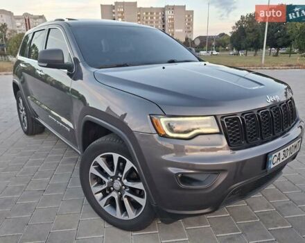 Серый Джип Гранд Чероки, объемом двигателя 3.6 л и пробегом 179 тыс. км за 24500 $, фото 2 на Automoto.ua