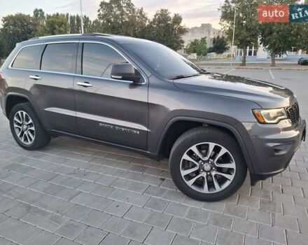 Серый Джип Гранд Чероки, объемом двигателя 3.6 л и пробегом 179 тыс. км за 24500 $, фото 3 на Automoto.ua