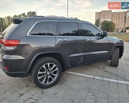 Серый Джип Гранд Чероки, объемом двигателя 3.6 л и пробегом 179 тыс. км за 24500 $, фото 1 на Automoto.ua