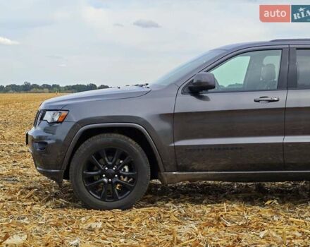Сірий Джип Grand Cherokee, об'ємом двигуна 3.6 л та пробігом 100 тис. км за 21000 $, фото 2 на Automoto.ua