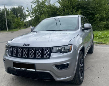 Джип Гранд Чероки 2018 в Ровно на Automoto.ua Серый Джип Гранд Чероки, объемом двигателя 3.6 л и пробегом 110 тыс. км за 21500 $, фото 9 на Automoto.ua