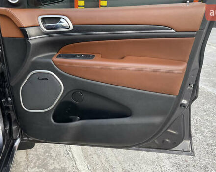 Серый Джип Гранд Чероки, объемом двигателя 3.6 л и пробегом 120 тыс. км за 29000 $, фото 33 на Automoto.ua